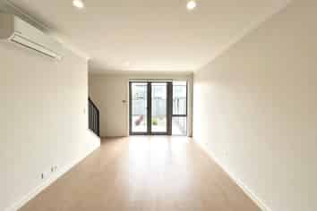 10 Park Green Avenue, Rosehill