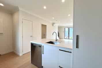 10 Park Green Avenue, Rosehill