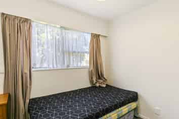 17A Kowhai Street, Tawa