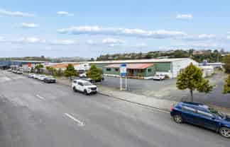 Large Profile Warehousing For Lease