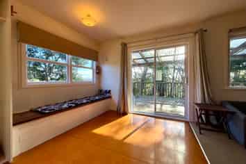 6B Cross Street, Raglan