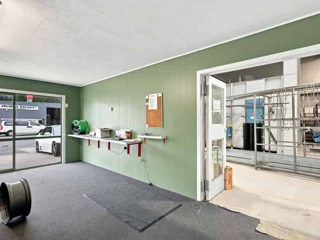 Functional Freehold Purchase Opportunity