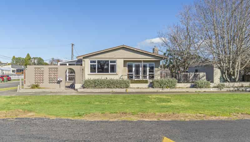 1 Strange Street, Waitara