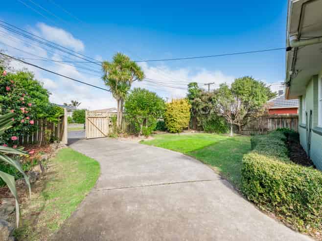 53 Gray Avenue, Paraparaumu Beach