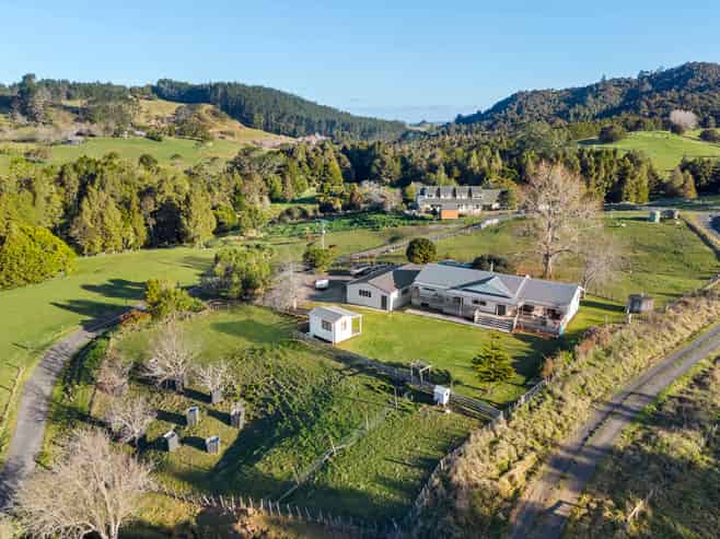 690 Haruru Road, Wainui