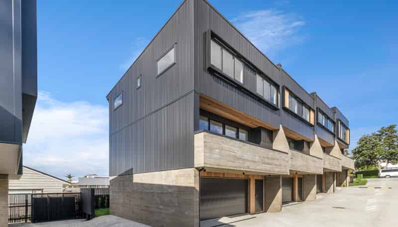 4/37 Bay Street, Red Beach