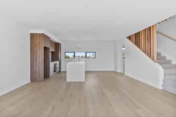 4/37 Bay Street, Red Beach