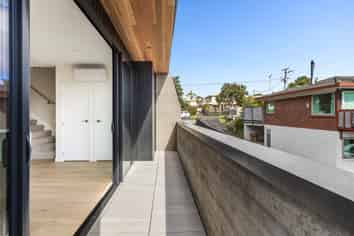 4/37 Bay Street, Red Beach
