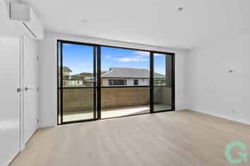 4/37 Bay Street, Red Beach
