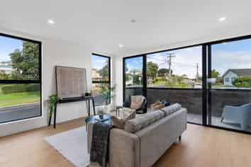 3/37 Bay Street, Red Beach