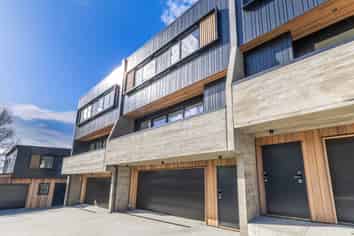 3/37 Bay Street, Red Beach