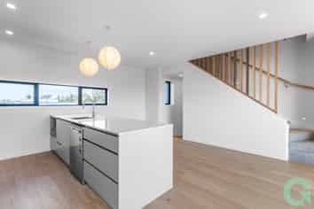 3/37 Bay Street, Red Beach