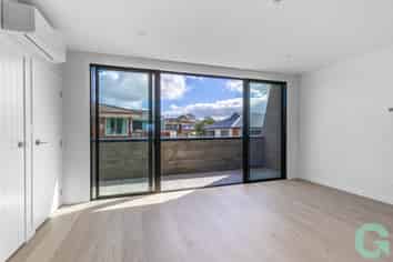 3/37 Bay Street, Red Beach