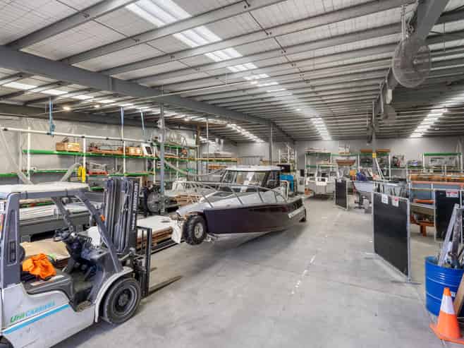 2,833sqm standalone industrial with secure yard