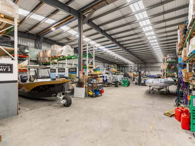 2,833sqm standalone industrial with secure yard