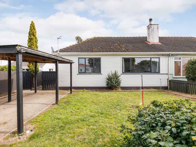 8 Johnston Street, Foxton