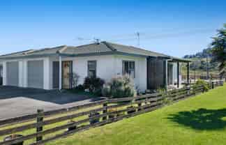 4/12 Miro Street, Helensville