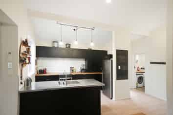 147A  Main Road, Clive