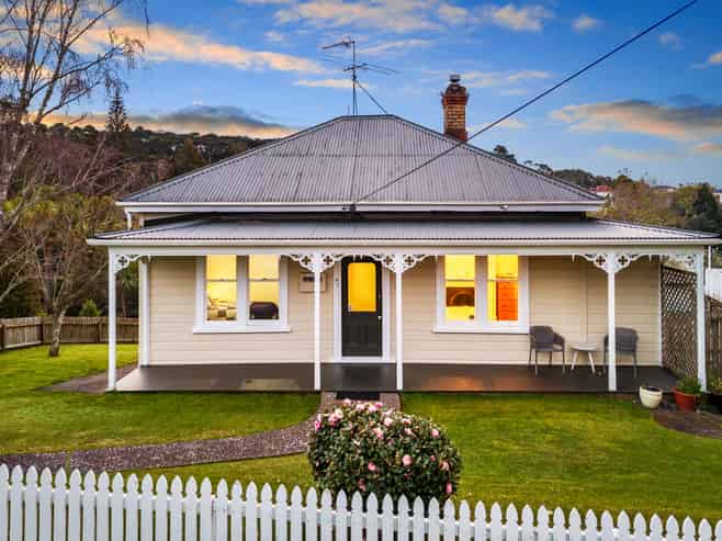 15 West Lynn Road, Titirangi