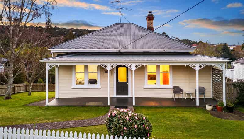 15 West Lynn Road, Titirangi