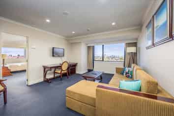 9-17 Byron Avenue, Takapuna