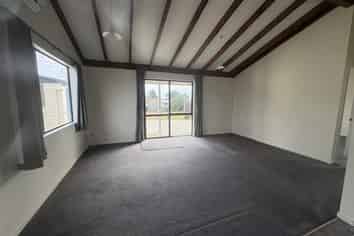 37 Ruanui street, Himatangi Beach