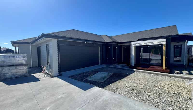 6 Lambert Road, Milldale