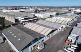 Drive-around warehouse with dual access