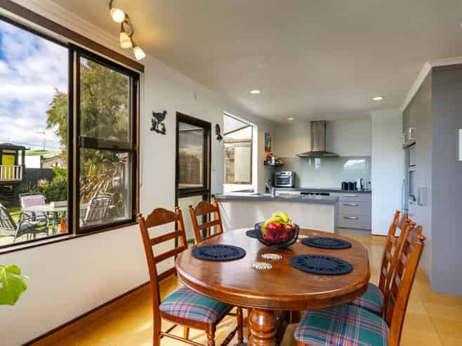 28A Warwick Street, Mayfield