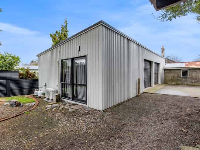 Taranaki - Address withheld