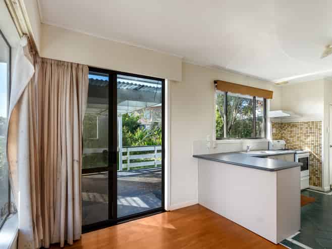 32 Eaton Road, Hillsborough
