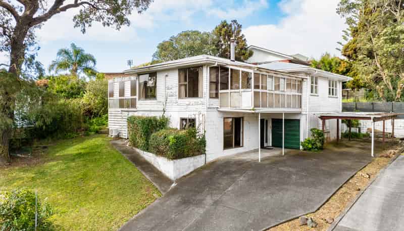 32 Eaton Road, Hillsborough