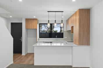 2/15 Tralee Place, Bishopdale
