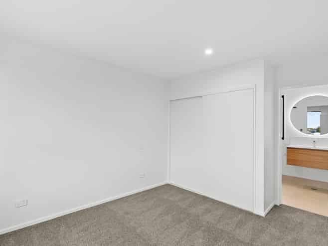 2/15 Tralee Place, Bishopdale