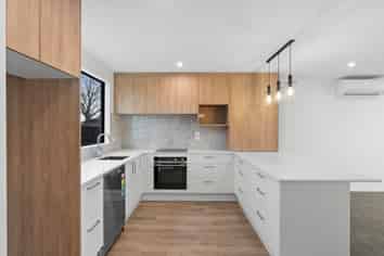 2/15 Tralee Place, Bishopdale