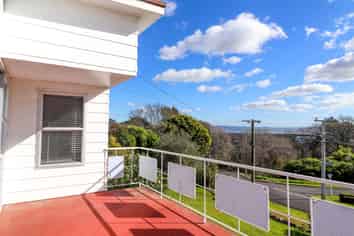 112 Mount Sea Road, Thames
