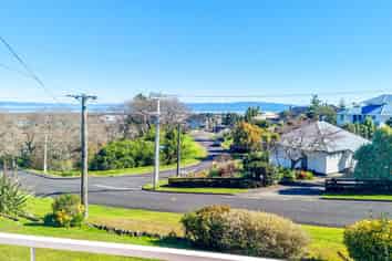 112 Mount Sea Road, Thames