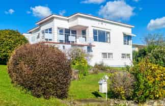 112 Mount Sea Road, Thames