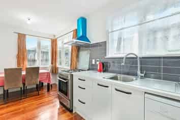 1416 Dominion Road, Mount Albert