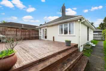 1416 Dominion Road, Mount Albert
