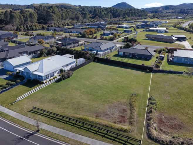 6 Pukatea Lane, Kinloch