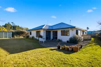 57 Balmoral Drive, Hilltop