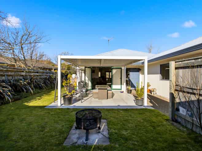 57 Balmoral Drive, Hilltop
