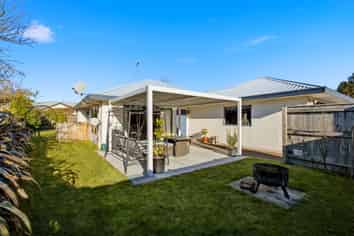57 Balmoral Drive, Hilltop