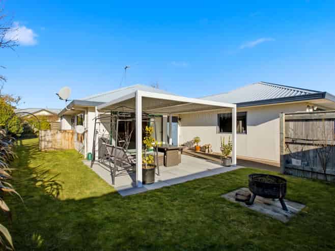 57 Balmoral Drive, Hilltop