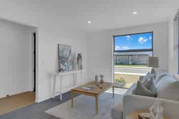 74 Crossley Avenue, Woodend