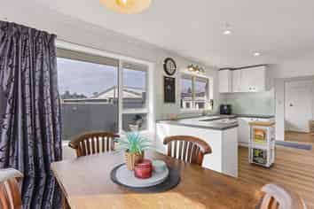 8 Gibbs Drive, Woodend