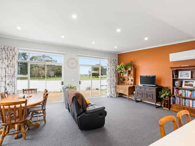 19C Madison Street, Carterton