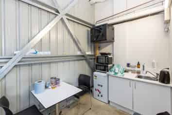 High Profile Small Workshop/Warehouse