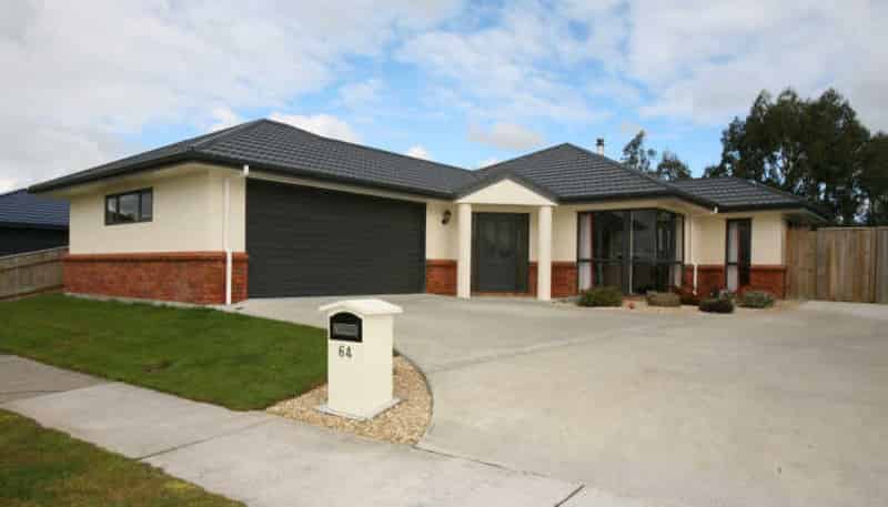 64 Ruapehu Drive, Fitzherbert